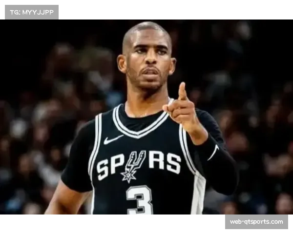 保罗重返快船受欢呼,老将辗转多队生涯尾声引感慨 保罗重返快船受欢呼,老将辗转多队生涯尾声引感慨