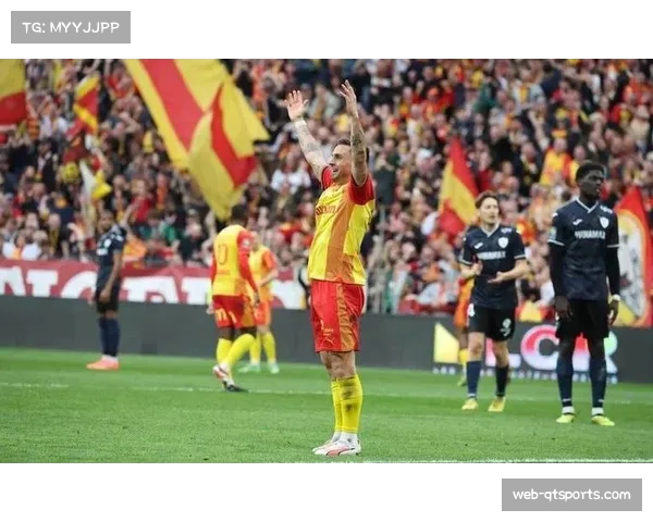 朗斯主帅谈球队低调前行:团队精神是成功基石 朗斯主帅谈球队低调前行:团队精神是成功基石