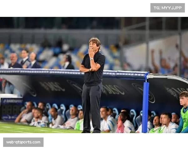 争议VAR取消进球,那不勒斯球员围堵裁判 争议VAR取消进球,那不勒斯球员围堵裁判