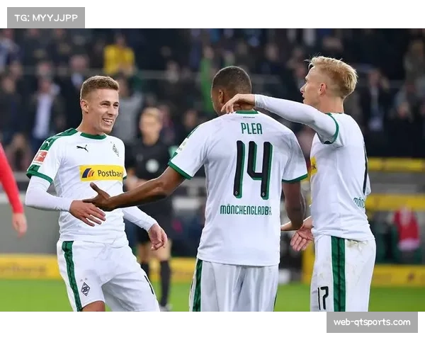 勒沃库森客场更衣室漏水，比赛延迟15分钟引发热议