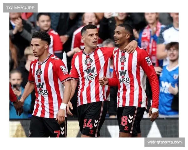 佛罗伦萨1-2科莫，升班马客场逆转展现战术执行力