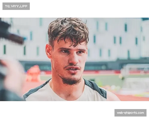 凯尔凯兹防守稳健，利物浦后防新星崛起