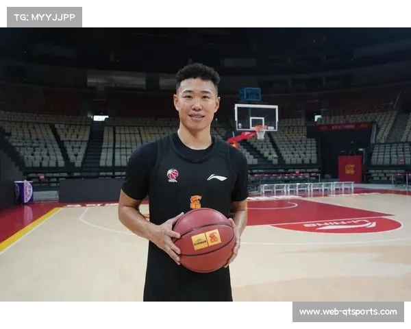 贺希宁半场23分个人秀,上海团队防守成功限制深圳攻势